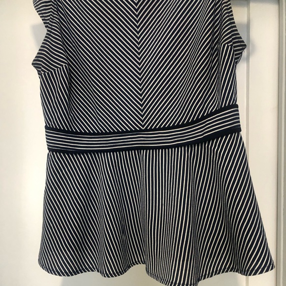 Navy and white striped top with ruffle shoulder. - Picture 4 of 6